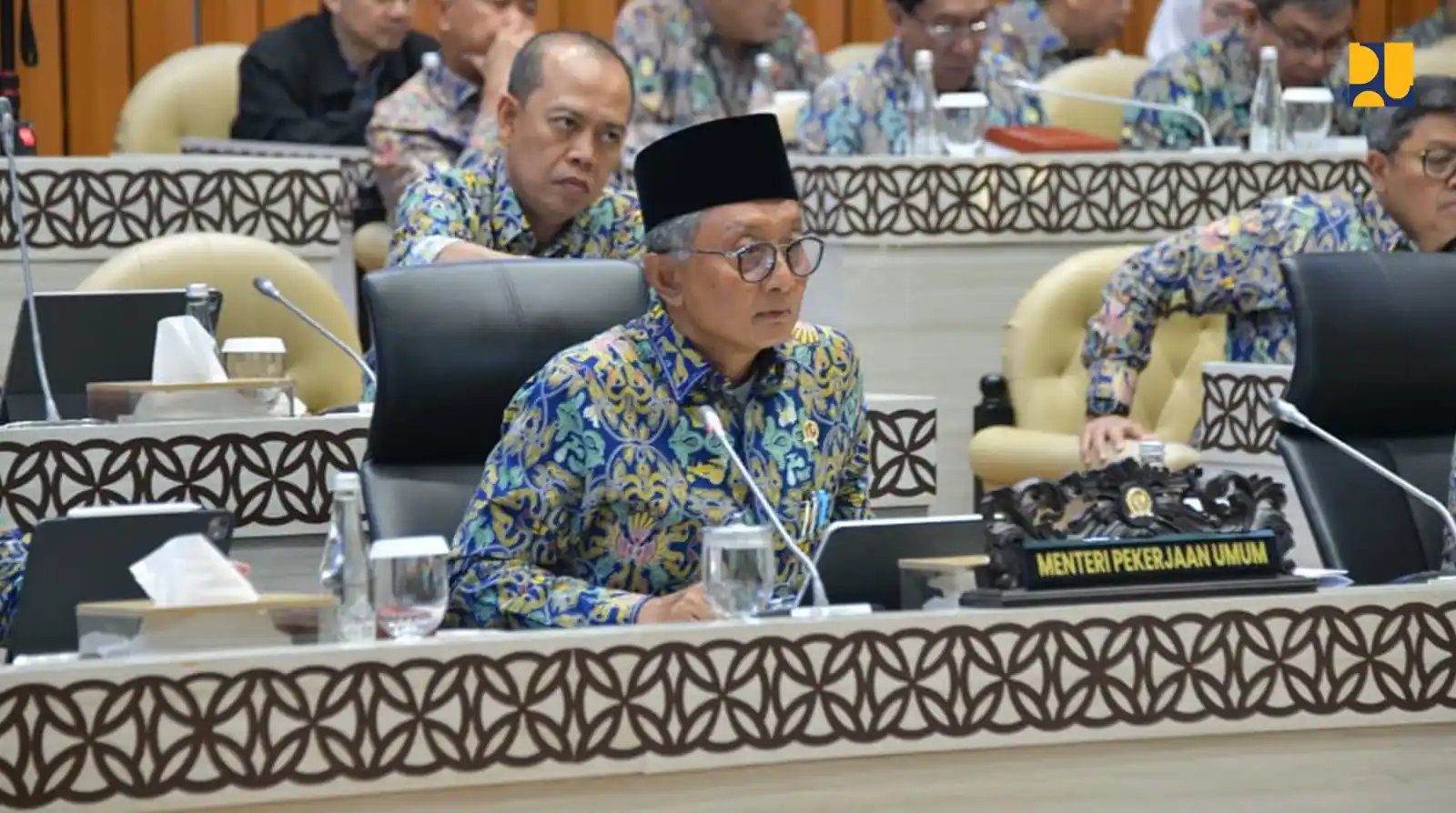 Menteri Pekerjaan Umum Dody Hanggodo menyampaikan paparan di hadapan Komisi V DPR RI, Rabu (26/11). (Foto: PU)