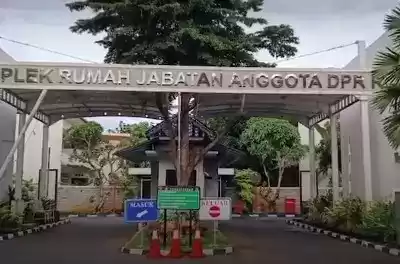 Gerbang Kompek Rumah Jabatan Anggota DPR Kalibata, Jakarta Timur (Foto: Dok MI)