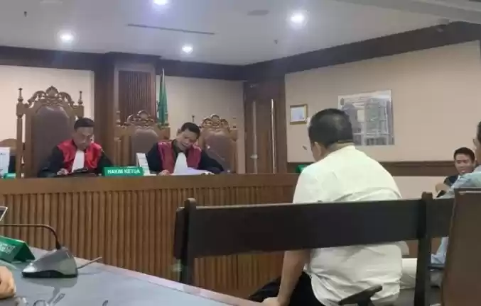 Sidang putusan majelis hakim kasus suap pengurusan dana PEN Kabupaten Muna, Sulawesi Tenggara di Pengadilan Tipikor Jakarta, Kamis (35/04/2024)