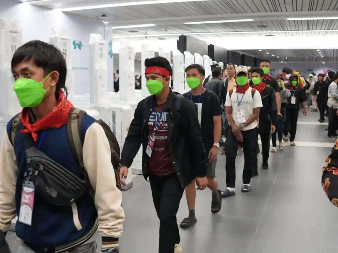 Sebanyak 84 pekerja migran Indonesia yang menjadi korban penipuan kerja ilegal di Kota Myawaddy, Myanmar. (Dok. KemenP2MI)