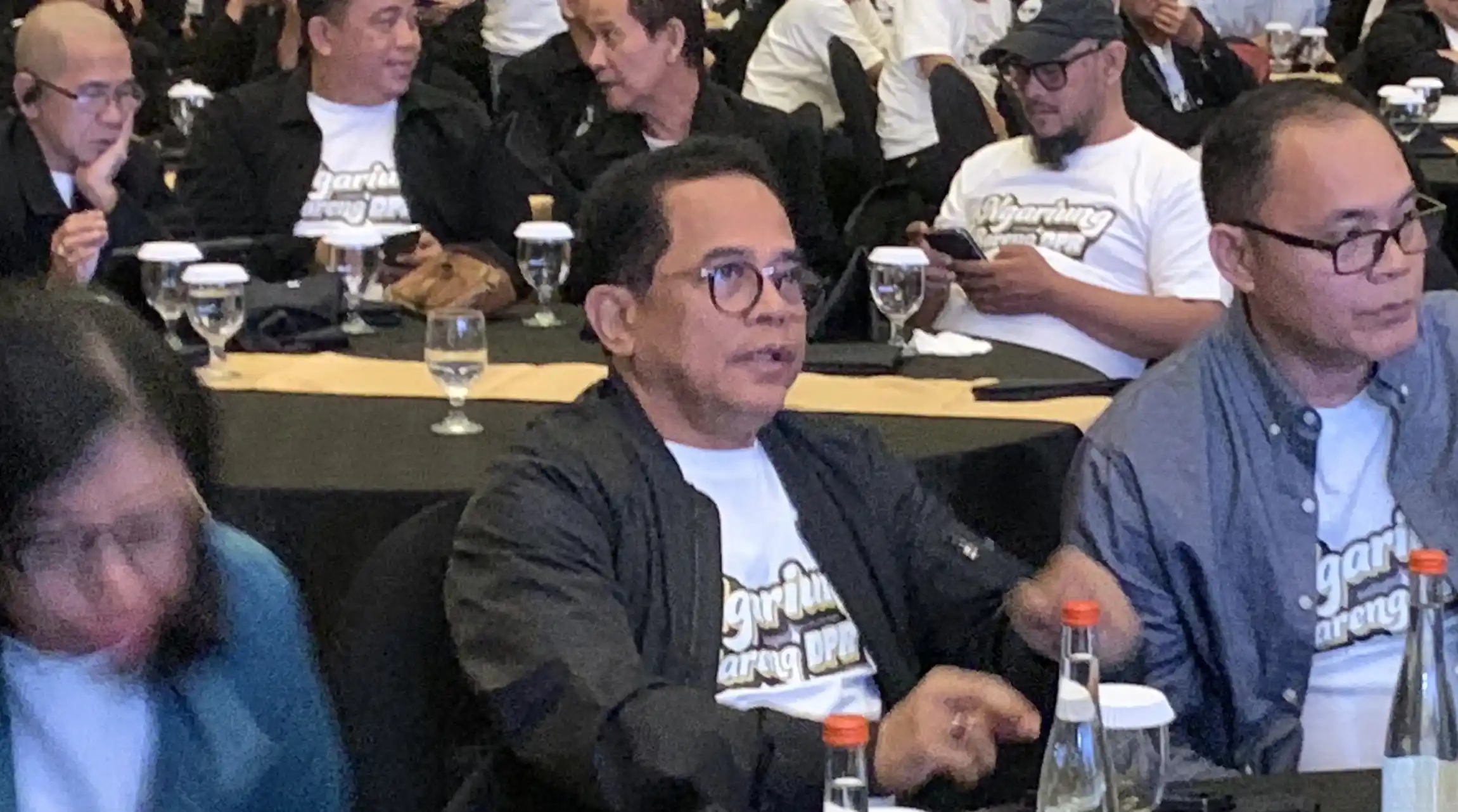 Sekretaris Jenderal DPR RI, Indra Iskandar (tengah). (Foto: Zul Sikumbang)