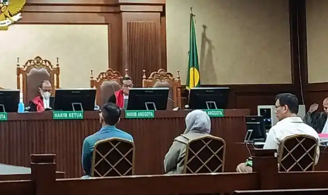 Sebelum Kerja Sama dengan PGN, Pendapatan dan Saham PT IAE jadi Jaminan Pinjaman Bank Sidang lanjutan kasus dugaan korupsi jual beli gas di PT PGN dengan terdakwa Mantan Direktur PT PGN, Danny Praditya dan mantan Komisaris PT Inti Alasindo Energy (PT IAE) Iswan Ibrahim di Pengadilan Tipikor pada Pengadilan Negeri Jakarta Pusat, Jumat (31/10/2025).