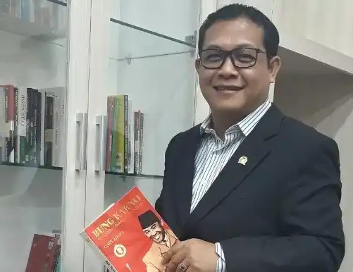 Anggota Komisi IV DPR RI, Sonny T Danaparamita