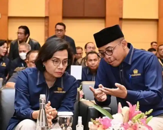 Mantan Dirjen Pajak Suryo Utomo dan mantan Menteri Keuangan Sri Mulyani Indrawati alias Srimul (Foto: Istimewa)