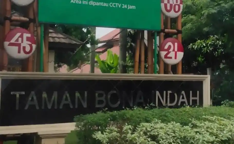 Polisi masih mendalami kasus anak berinisial MAS (14) yang diduga membunuh ayah dan nenek di perumahan Taman Bona Indah, Lebak Bulus, Cilandak, Jakarta Selatan.  (Foto: Dok MI/Aswan)