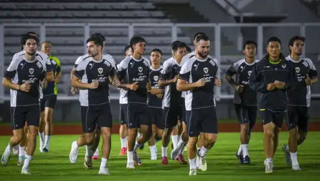 Timnas Indonesia menjalani sesi latihan di kompleks Stadion Madya Gelora Bung Karno, Senayan, Jakarta, Selasa (12/11/2024). [Foto: ANTARA]