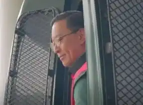 Tom Lembong di mobil tahanan Kejaksaan Agung (Kejagung) (Foto: Dok MI/As)