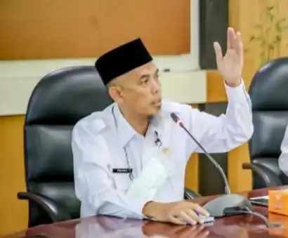 Wali Kota Dumai Biarkan Pejabat BUMD Rangkap Jabatan Wali Kota Dumai, Paisal (Foto: Ist)